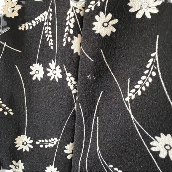 Calvin Klein Floral Jumpsuit Size 12 Black and White Sleeveless Floral Waist Tie - Picture 7 of 9